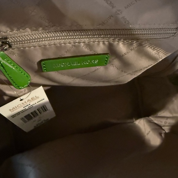 MICHAEL KORS Rhea Medium Signature Logo Backpack - Picture 6 of 7